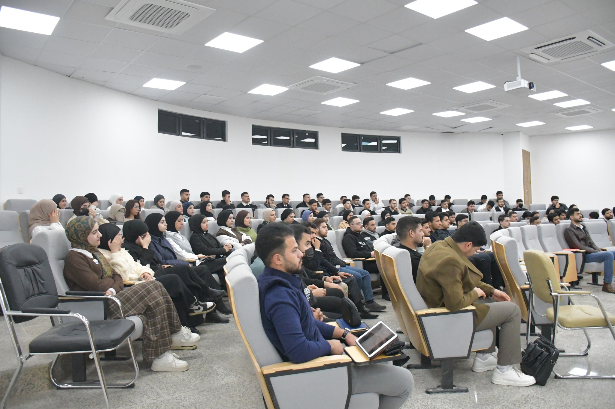 An lnternational Seminar During Entrepreneurship Week 