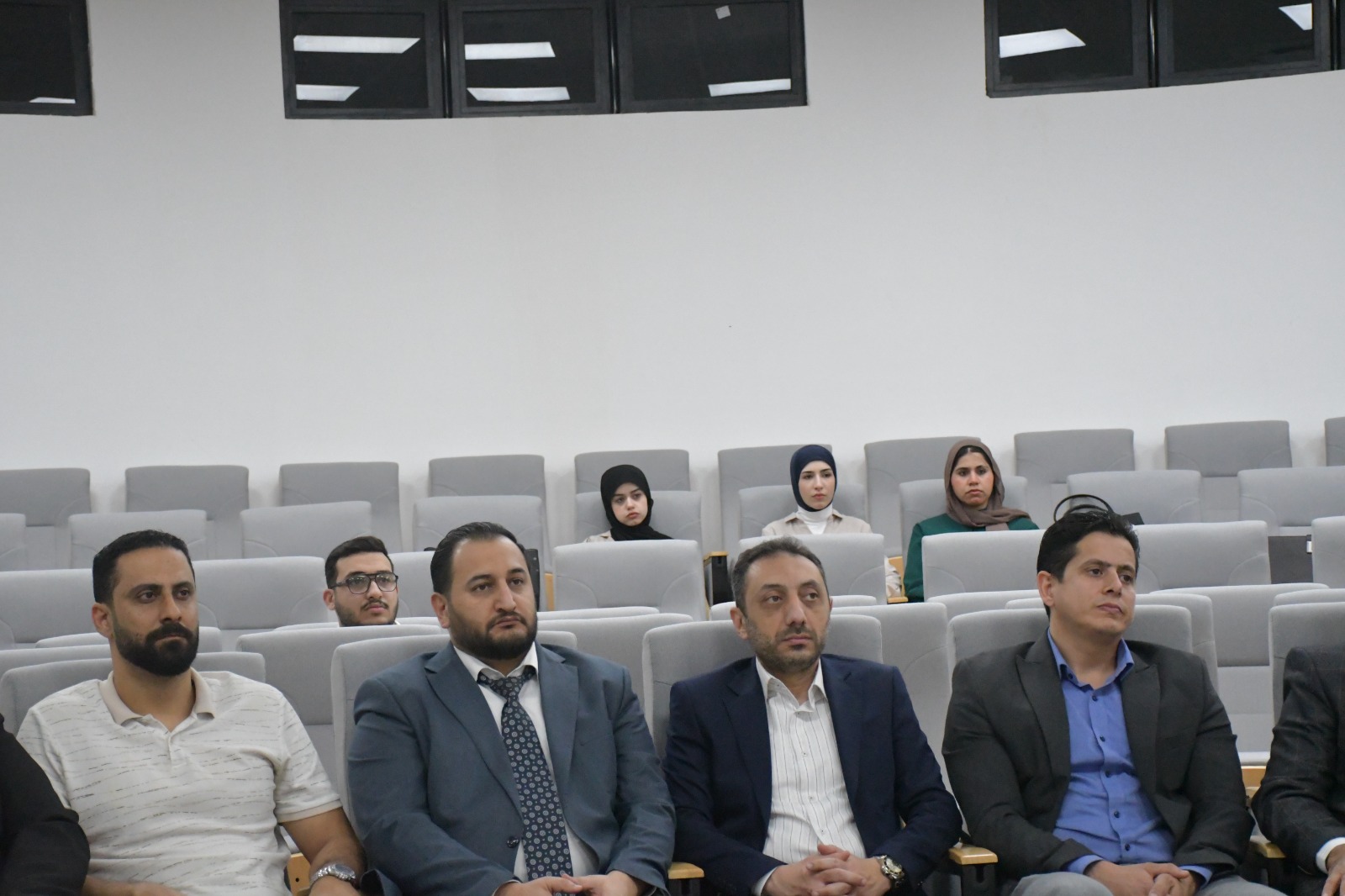 College of Information Technology Holds Awareness Seminar on the Dangers of Addiction